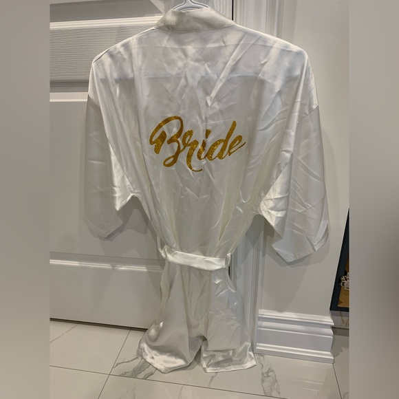 Bridal white robe. Size medium. Perfect to wear during hair and makeup day of! - Picture 1 of 2
